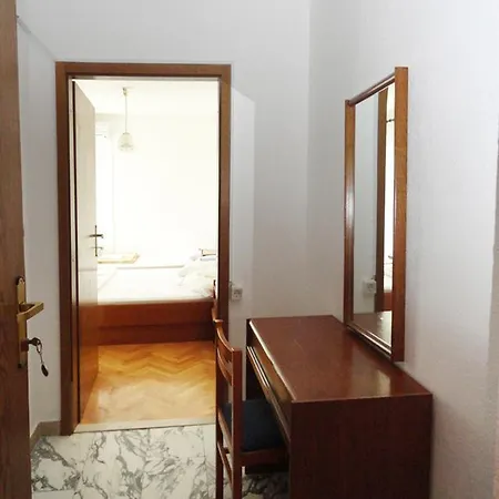 Πανσιόν Triple Lokva Rogoznica 2973c 3*