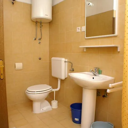 Πανσιόν Triple Lokva Rogoznica 2973c Μακάρσκα